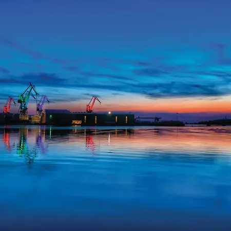 In With Wifi شقة *