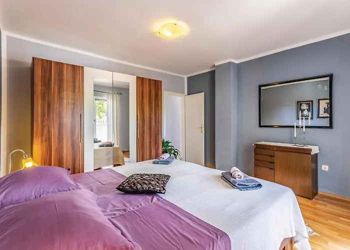 In With Wifi Apartment *