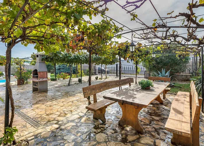 In With Wifi Apartment